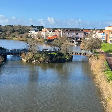 Coco 2 Adultes Et 2 Enfants Avec Terrasse Vue Sur Le Et Acces Parc Aquatique Gratuit Apartment