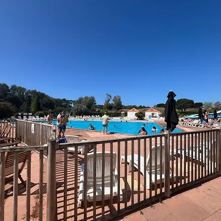 Coco 2 Adultes Et 2 Enfants Avec Terrasse Vue Sur Le Et Accès Parc Aquatique Gratuit Talmont-Saint-Hilaire