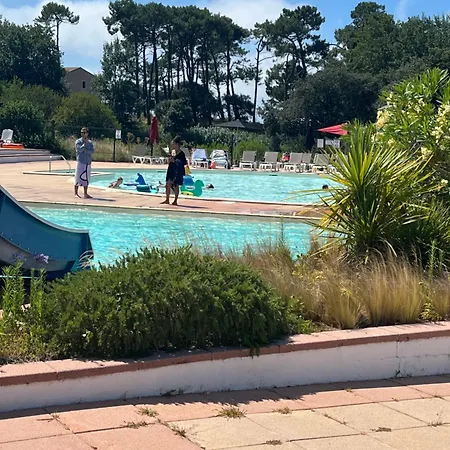Coco 2 Adultes Et 2 Enfants Avec Terrasse Vue Sur Le Et Accès Parc Aquatique Gratuit Talmont-Saint-Hilaire