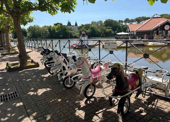 Coco 2 Adultes Et 2 Enfants Avec Terrasse Vue Sur Le Et Acces Parc Aquatique Gratuit Lejlighed Talmont-Saint-Hilaire