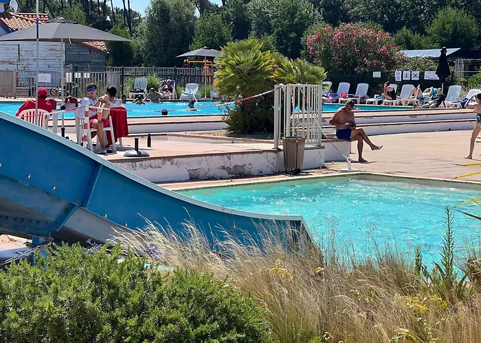 Coco 2 Adultes Et 2 Enfants Avec Terrasse Vue Sur Le Et Acces Parc Aquatique Gratuit Lejlighed